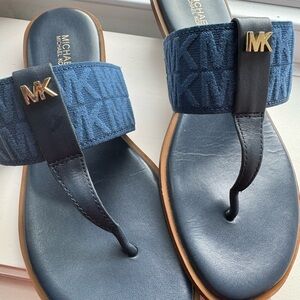 Michael Kors slide sandals 6.5